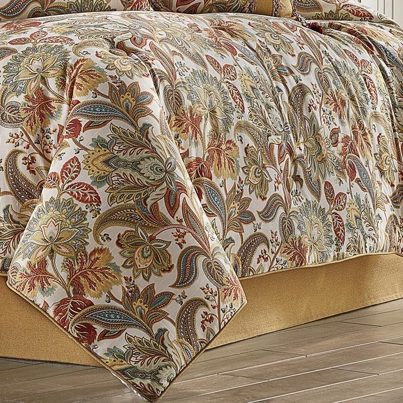 August_Multi_4-Piece_Comforter_Set4_7d1b5a6c-0348-4d3d-b527-8f59a990678e.jpg