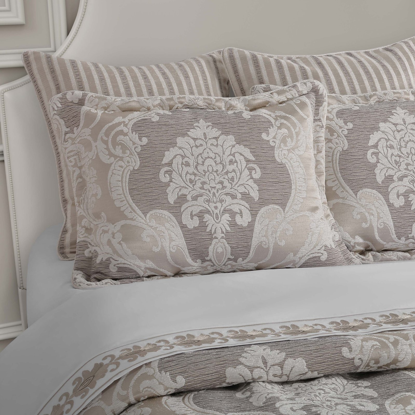 QueensburyAlmond4PieceComforterSet-2.jpg
