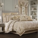Sondra Gold 4 Piece Comforter Set